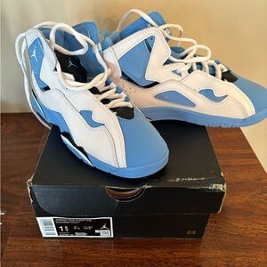 BRAND NEW-Jordan True Flight